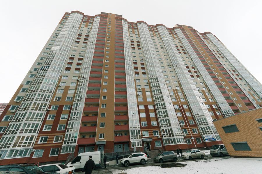 Cozy Apartment On Gmyri 12B Near Metro Poznyaki Kiew Exterior foto