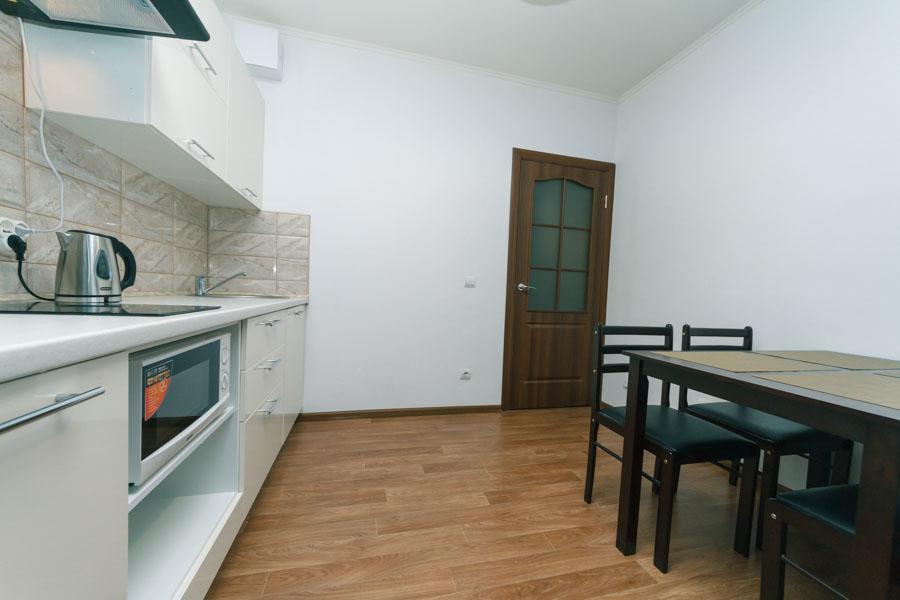 Cozy Apartment On Gmyri 12B Near Metro Poznyaki Kiew Exterior foto